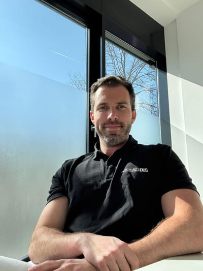 Dr. Jonas Becker